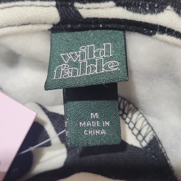 Wild Fable Long Sleeve Crop Hoodie, Black/White, Size M, NWT - Picture 8 of 8